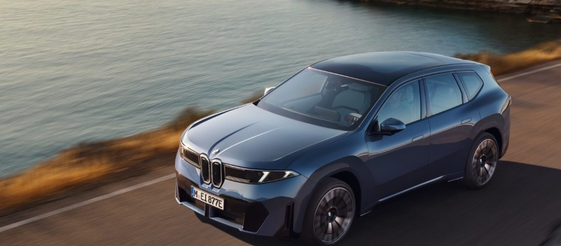 Los 5 autos del 2026 con mejor tecnología de asistencia al estacionamiento en ciudad