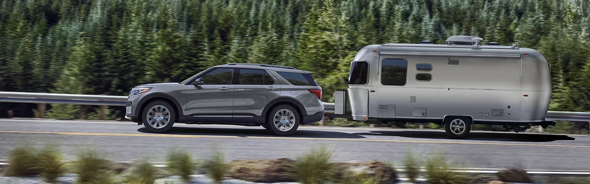 Los 5 SUVs medianos del 2026 con la mayor capacidad de remolque